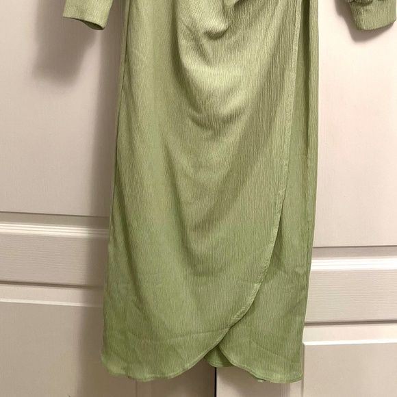 ASOS DESIGN textured collared wrap midi dress in mint/sage US Size 6 - Picture 8 of 8